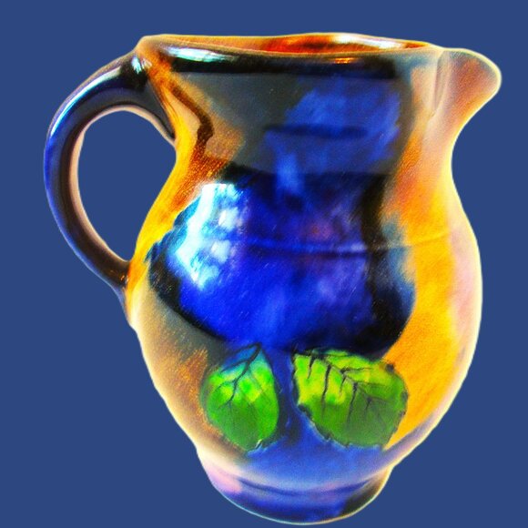 Antq H & K Tunstall fruit scene creamer made in England - Picture 2 of 10